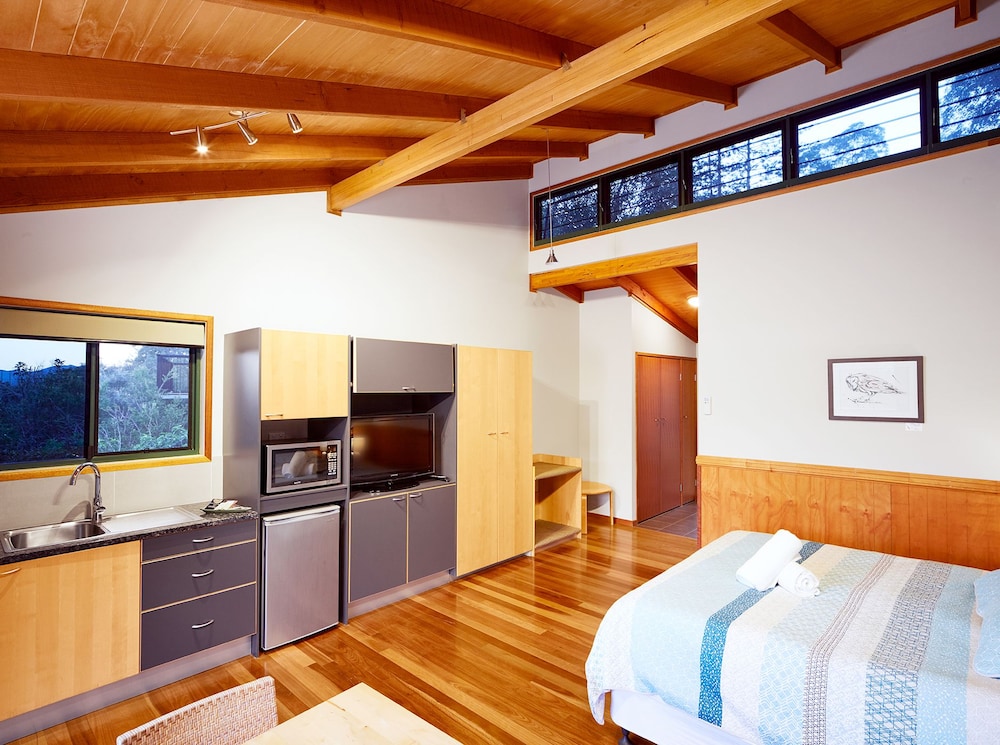 Standard Studio, Non Smoking, Kitchenette (Valley Views) photo 3