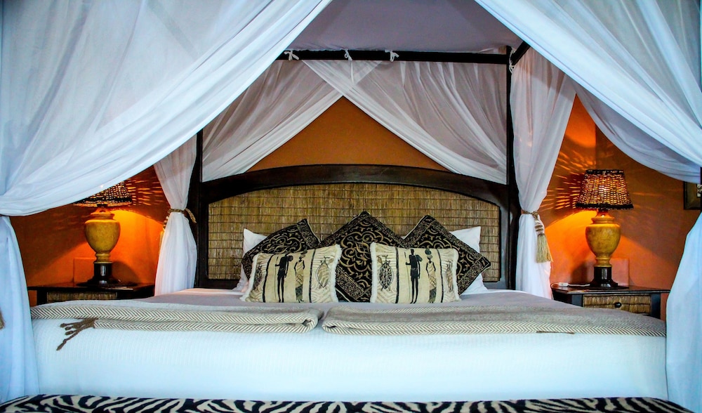 Honeymoon Suite photo 2