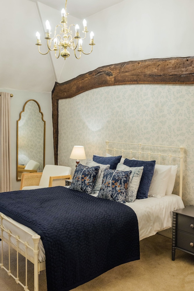Traditional Double Room, 1 Double Bed, Private Bathroom photo 2