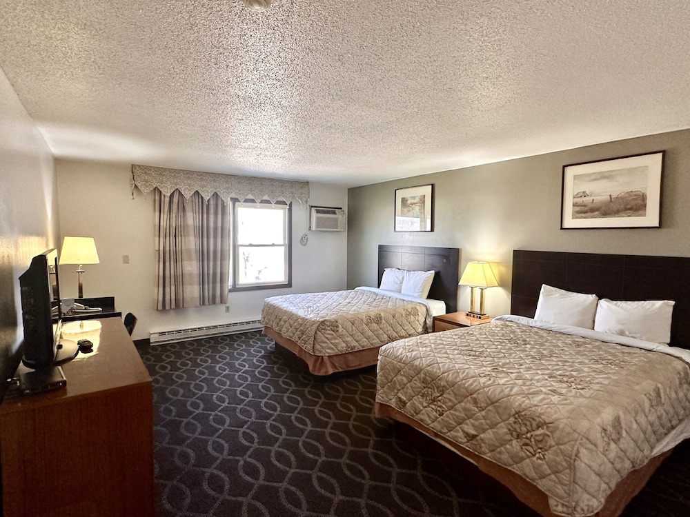 Standard Room, 2 Queen Beds, Smoking photo 1