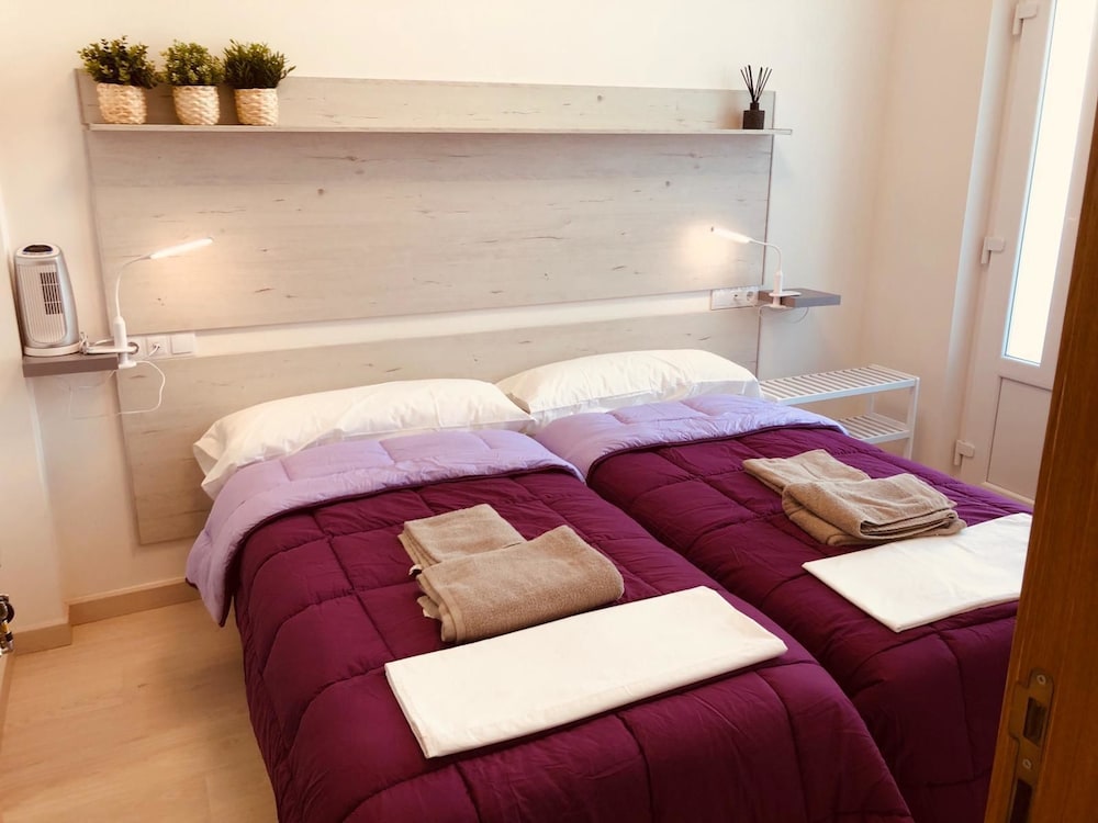 Twin Room, Private Bathroom