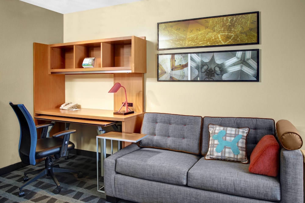 Suite, 1 Bedroom - Photo 1