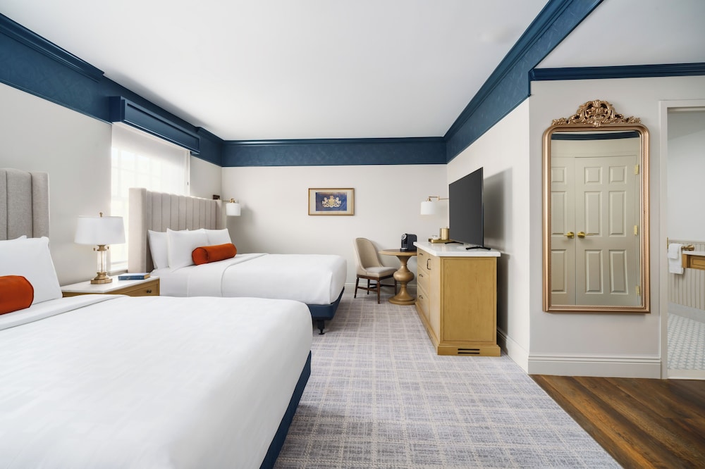 Standard Room, 2 Queen Beds - Photo 1