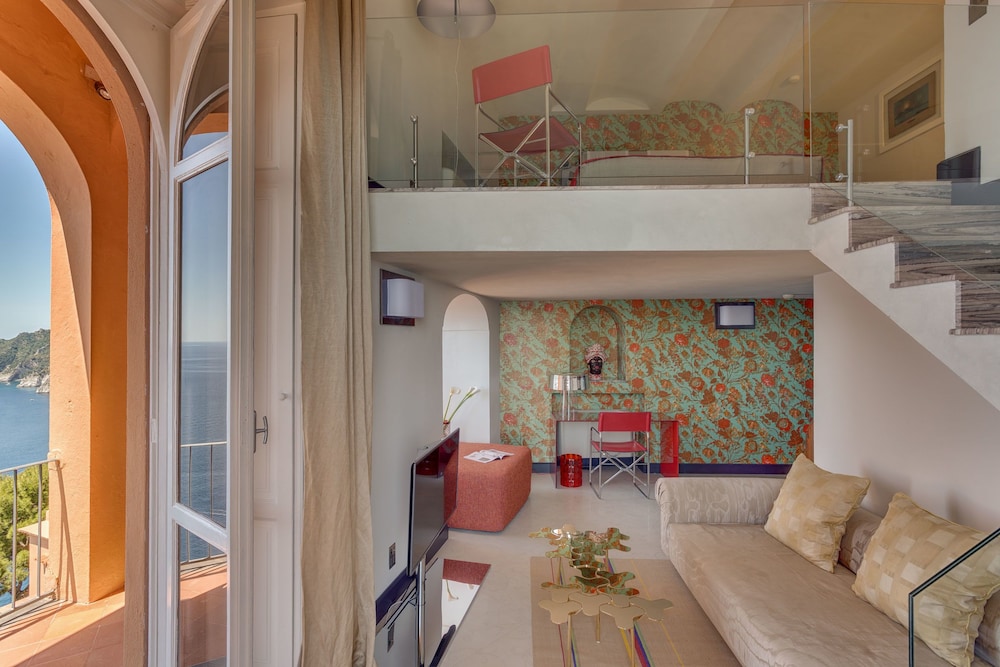 Junior Suite, Balcony, Sea View - Photo 8