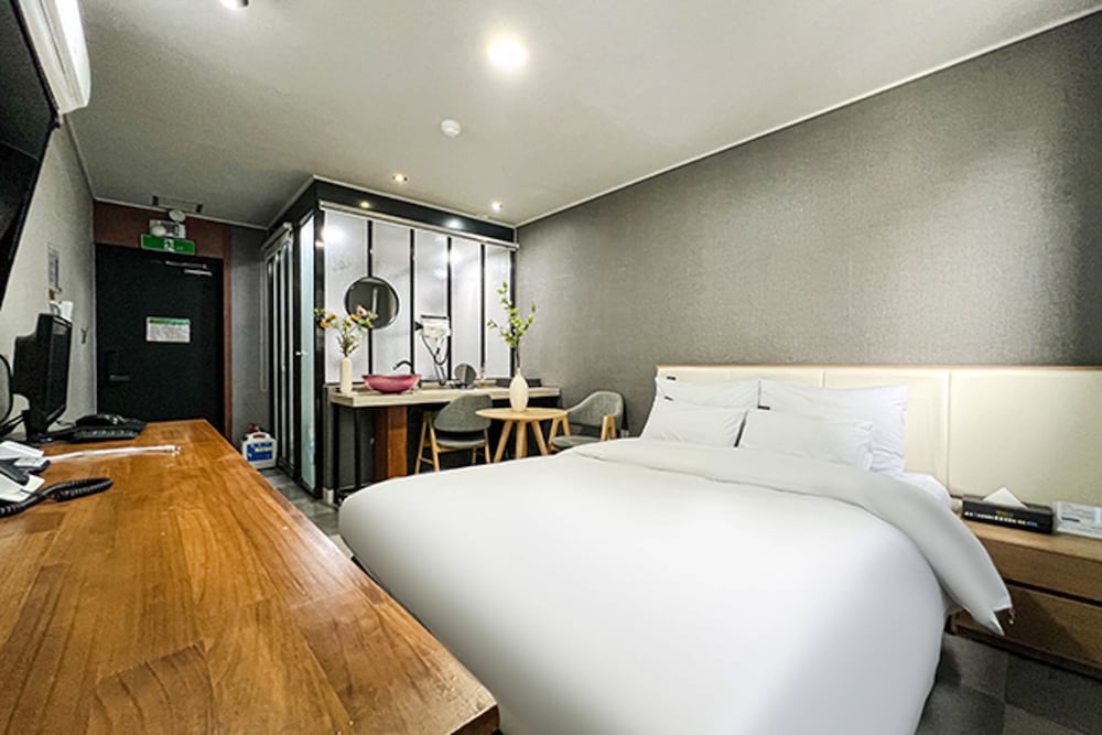 Deluxe Double Room, City View photo 1