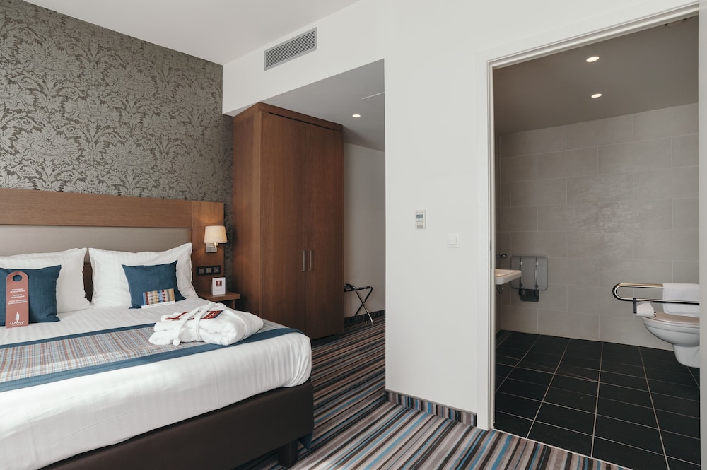 Deluxe Room, Accessible photo 1