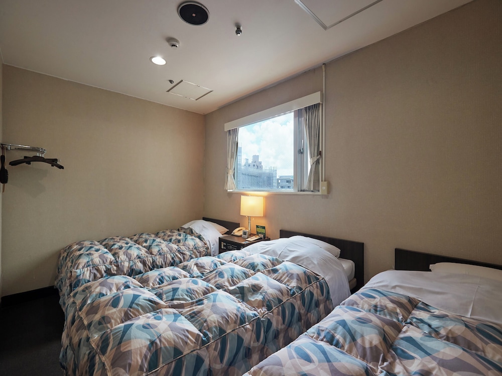 Standard Triple Room, 3 Twin Beds, Smoking, City View