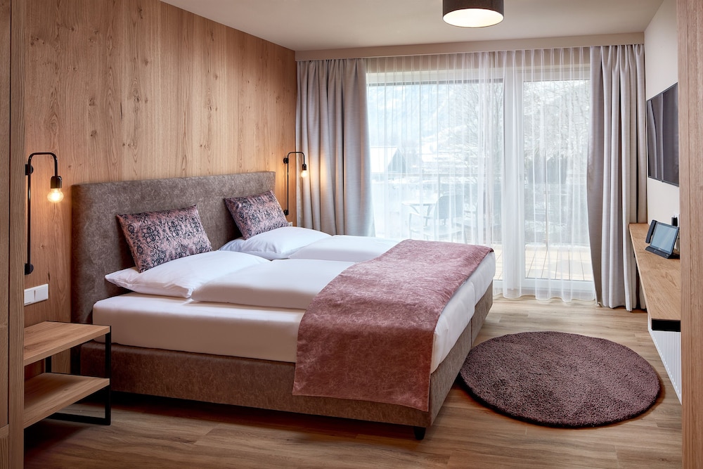 Deluxe Double Room, Balcony, Mountain View photo 1
