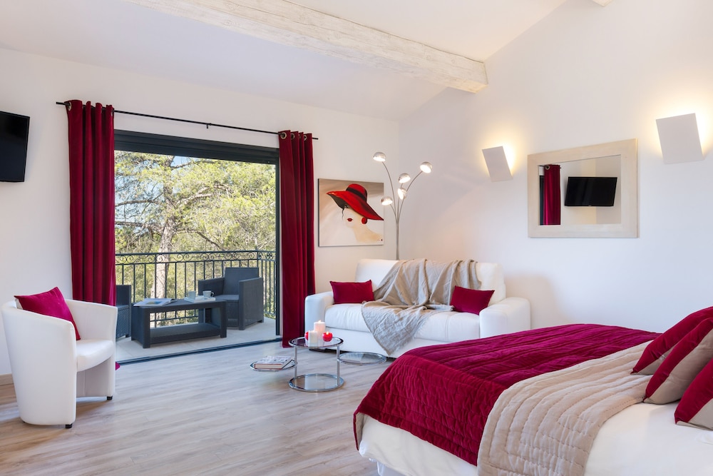 Executive Suite, 1 King Bed with Sofa bed photo 1