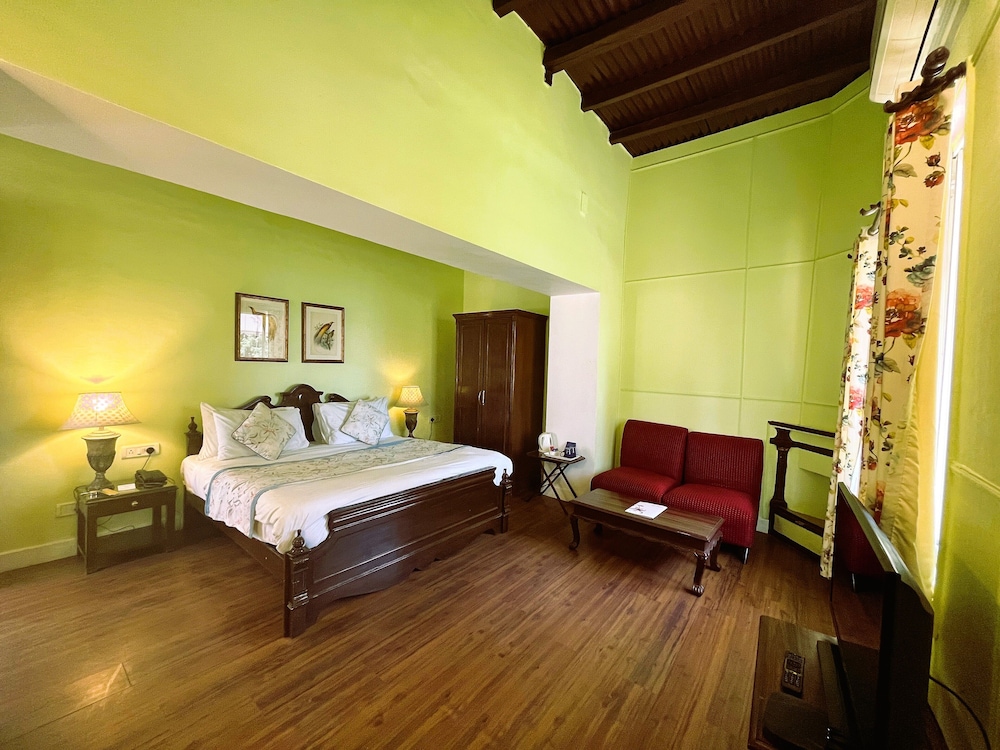 Superior Room, 1 Queen Bed photo 1