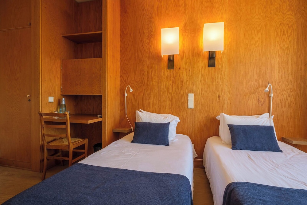Superior Twin Room, River View photo 2
