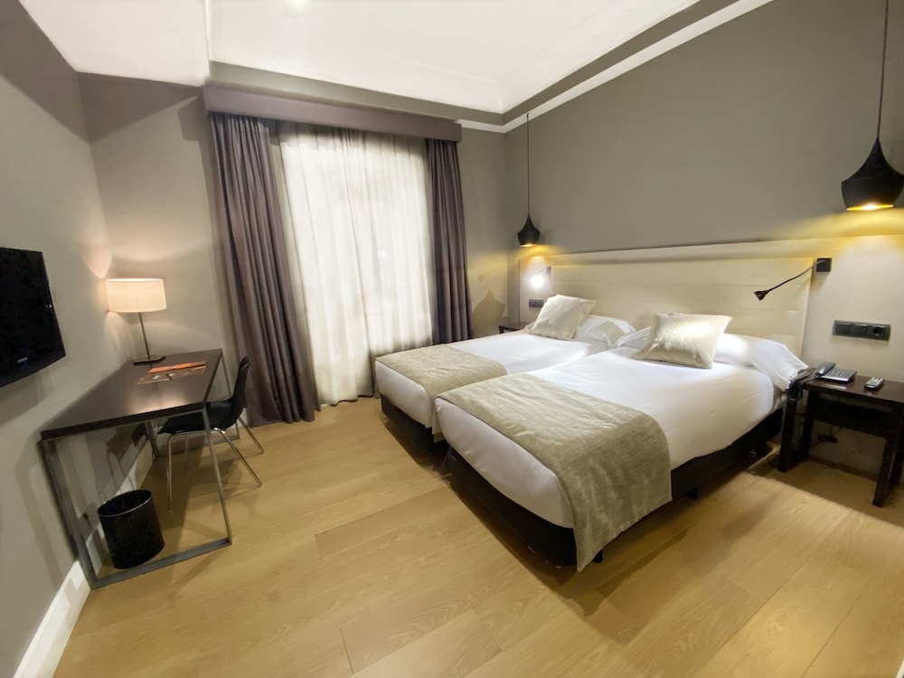 Twin Room, 2 Twin Beds - Photo 1