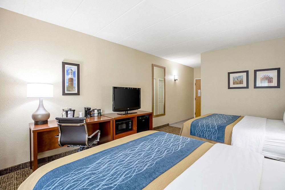 Standard Room, 2 Queen Beds, Non Smoking - Photo 5