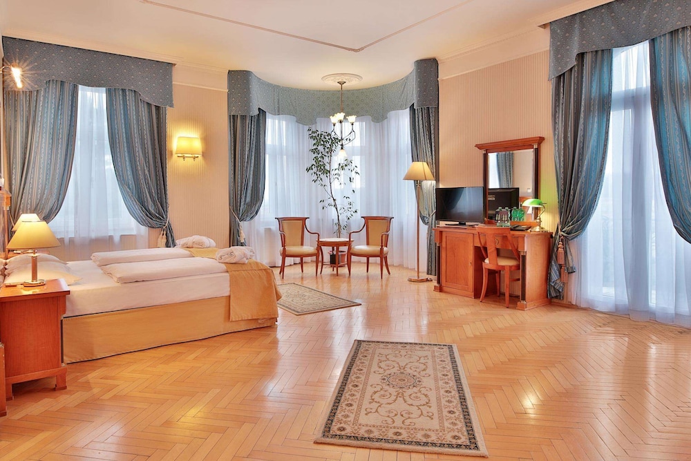 Deluxe Double Room - Photo 1