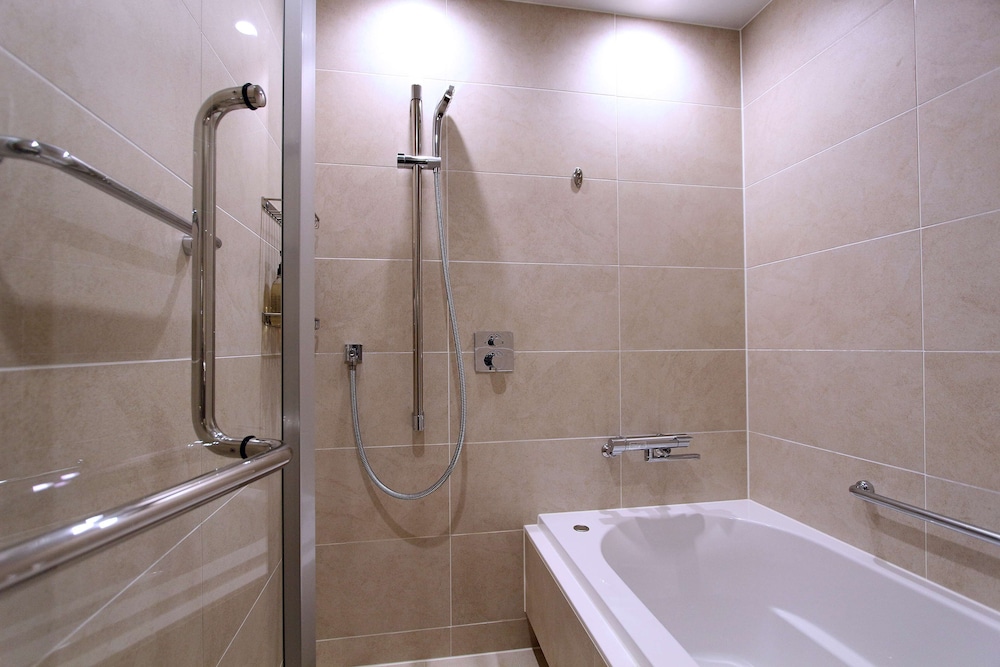 Deluxe Room, 2 Double Beds, Non Smoking, Bathtub,Ceiling height 3m(with Single Sofabed) - Photo 22