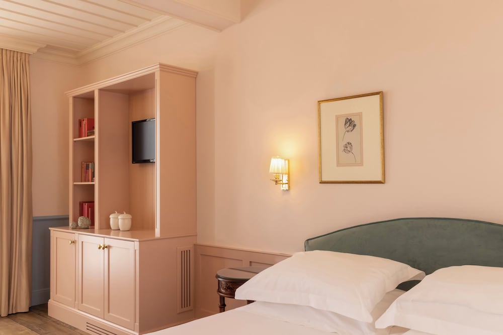 Suite - Photo 8