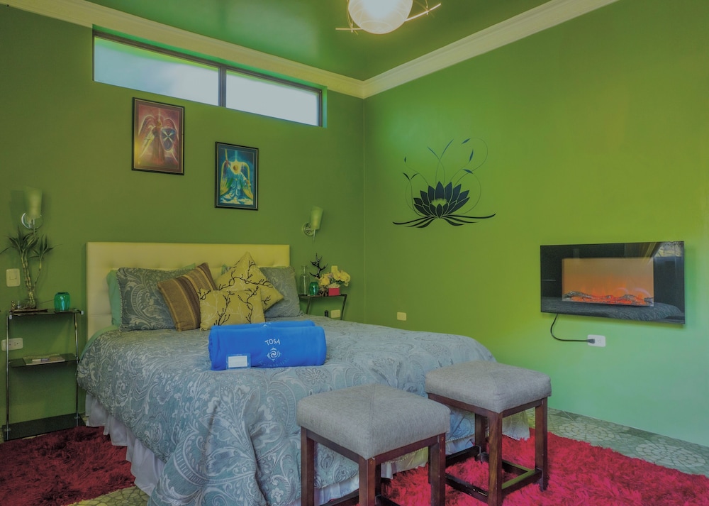 Senior Room, 1 Queen Bed photo 2
