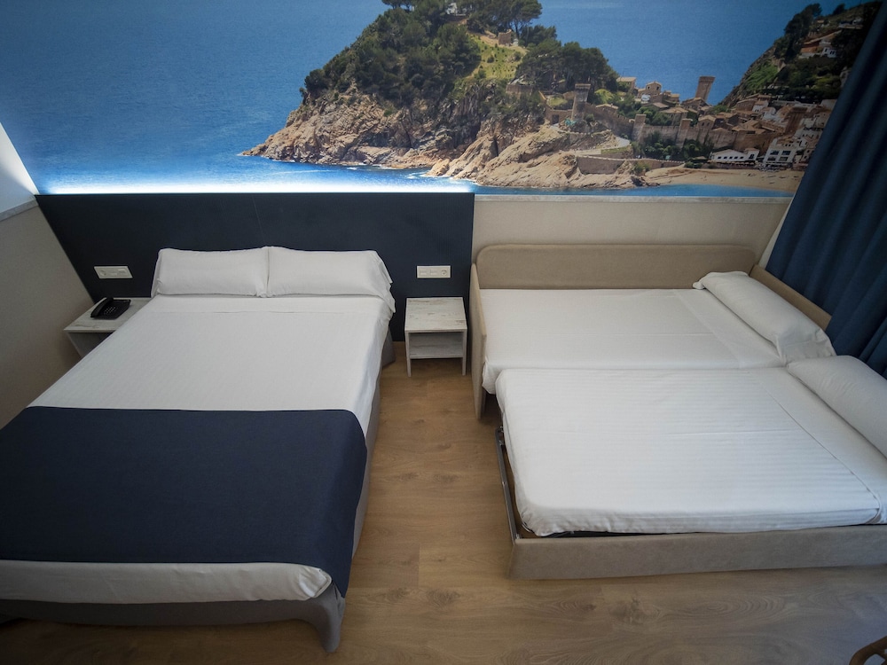 Superior Quadruple Room (4 Adults)
