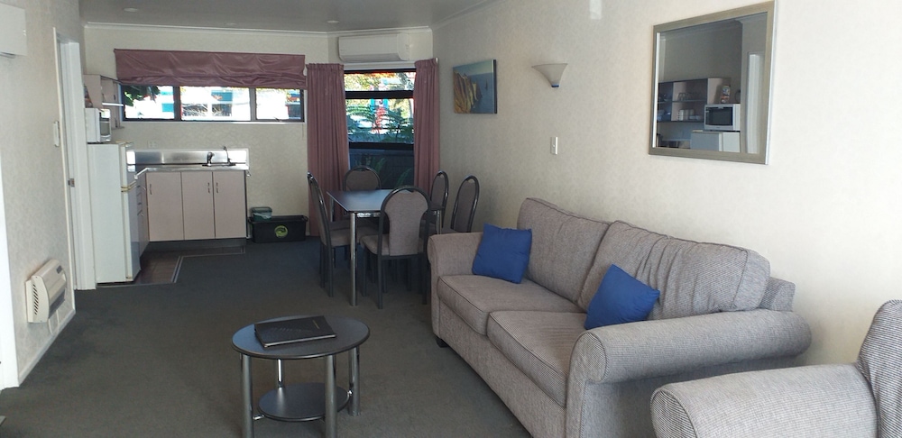 Family Room, 2 Bedrooms photo 1