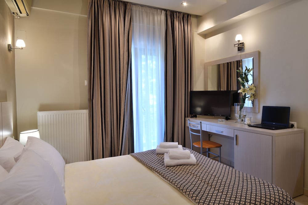 Standard Double Room - Photo 22