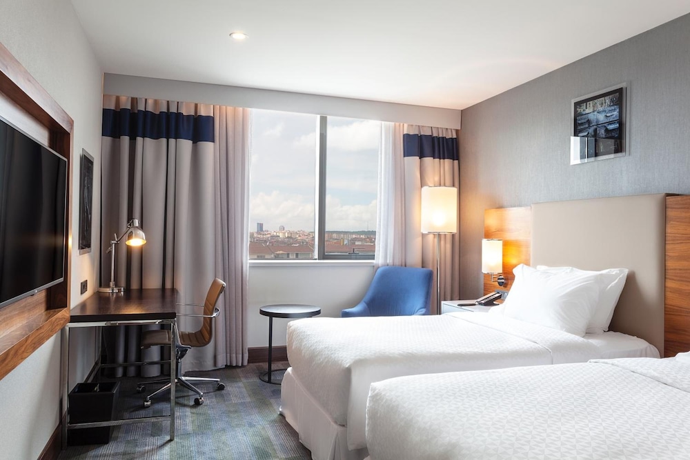 Superior Double or Twin Room photo 3