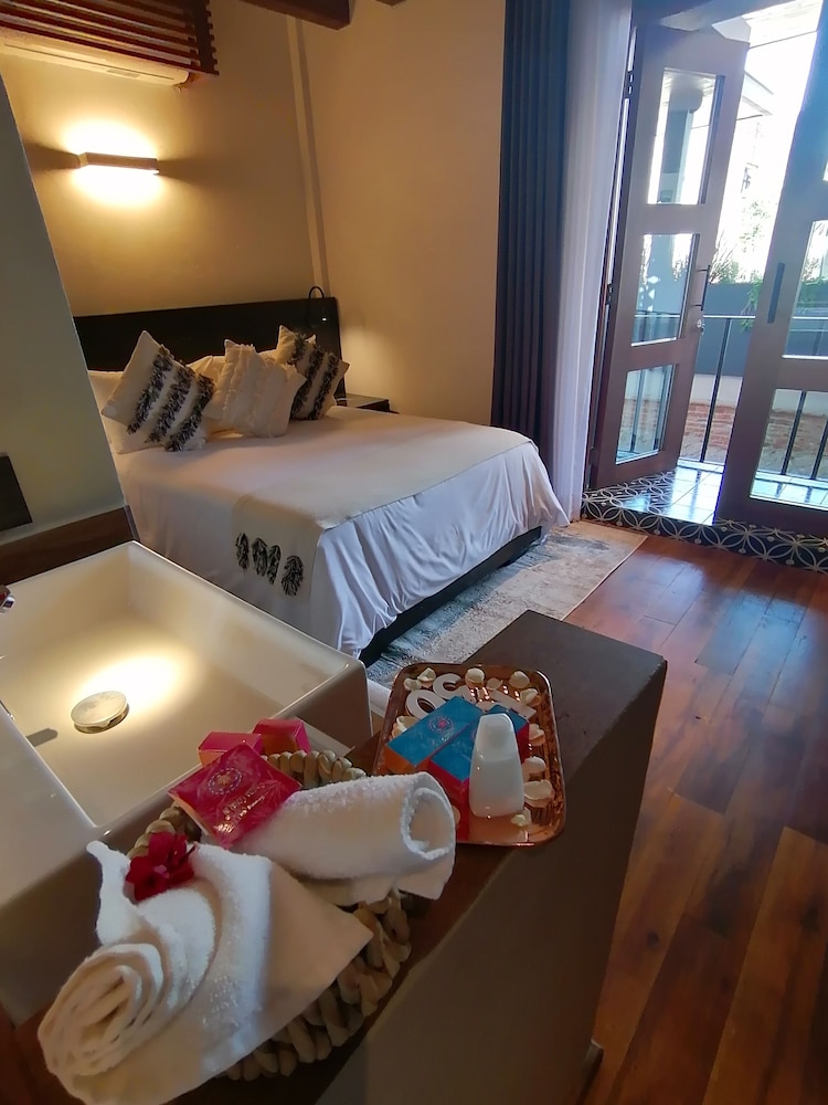 Executive Suite photo 3