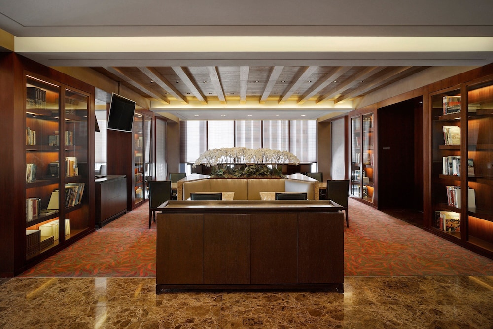 Executive Room, 1 King Bed - Photo 7