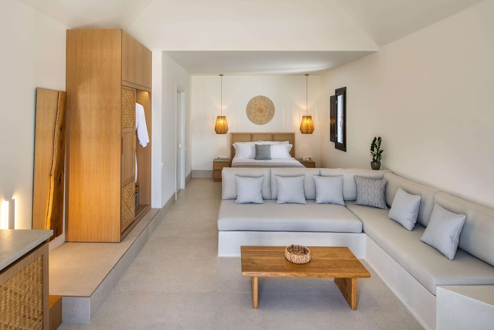 Superior Suite with outdoor hot tub - Photo 1