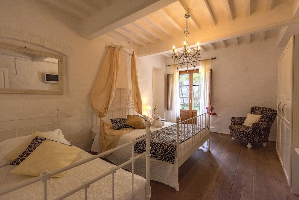 Standard Triple Room, Multiple Beds photo 1