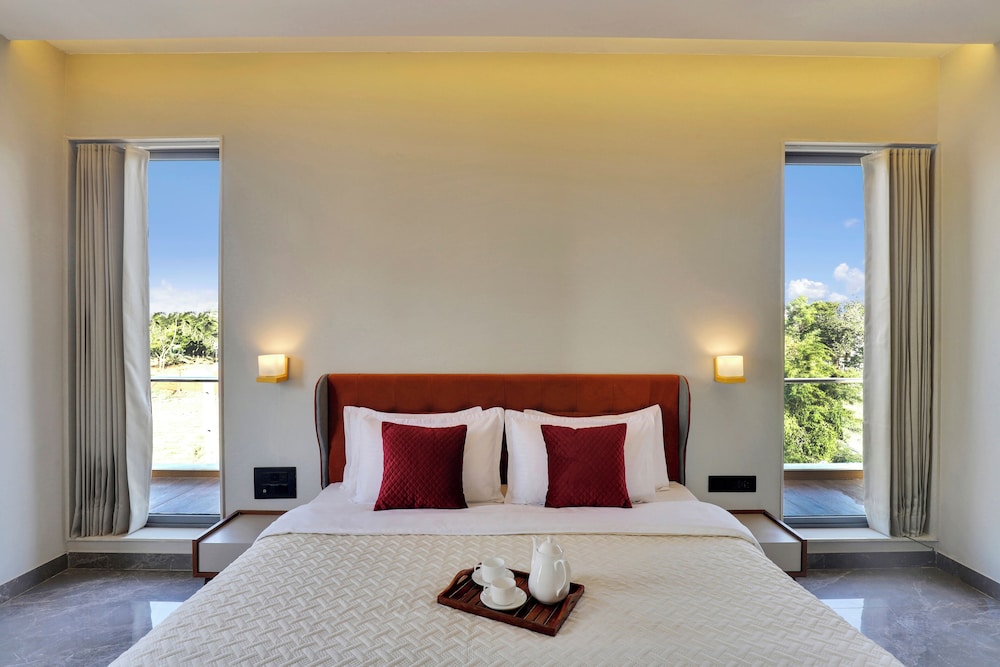 Luxury Villa, 2 Bedrooms, Balcony, Garden View