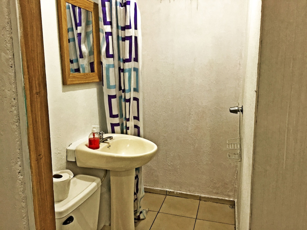 Standard Double Room, 1 Double Bed, Private Bathroom photo 2