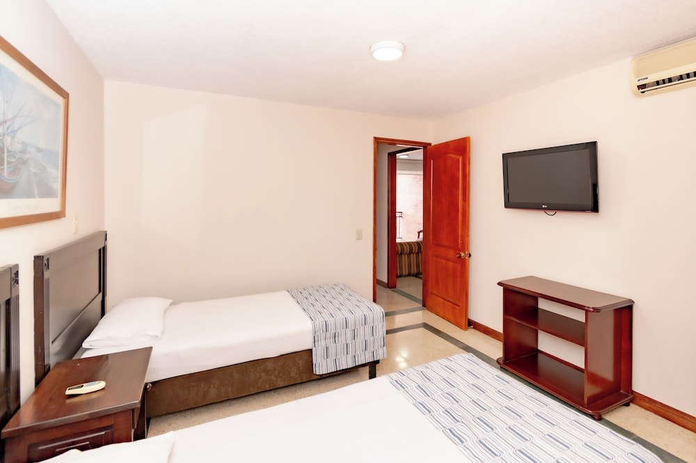 Family Apartment, 2 Bedrooms, Kitchen - Photo 3