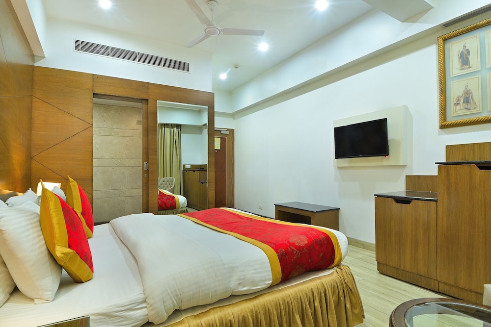 Suite Room - Photo 7