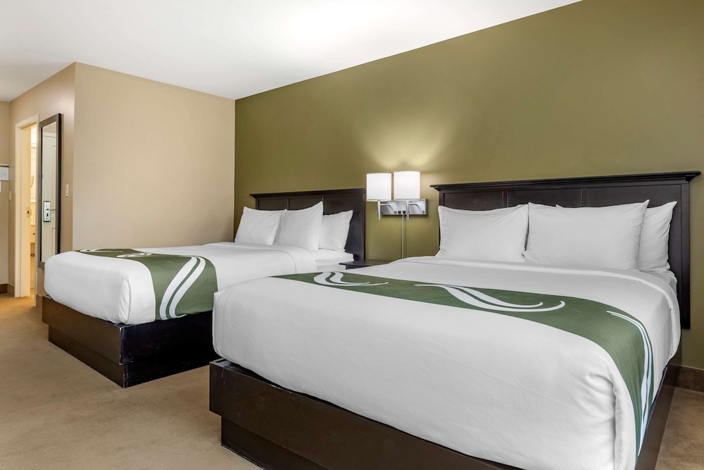 Standard Room, 2 Queen Beds, Non Smoking - Photo 1