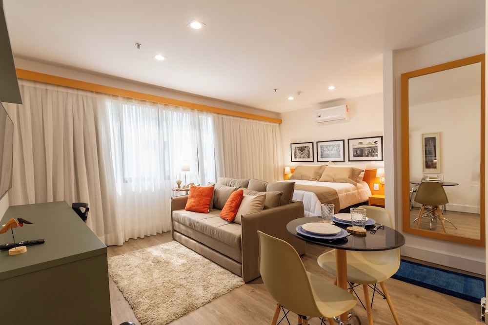 Deluxe Apartment