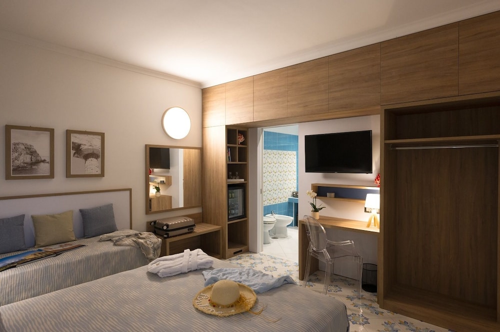 Standard Double Room photo 1