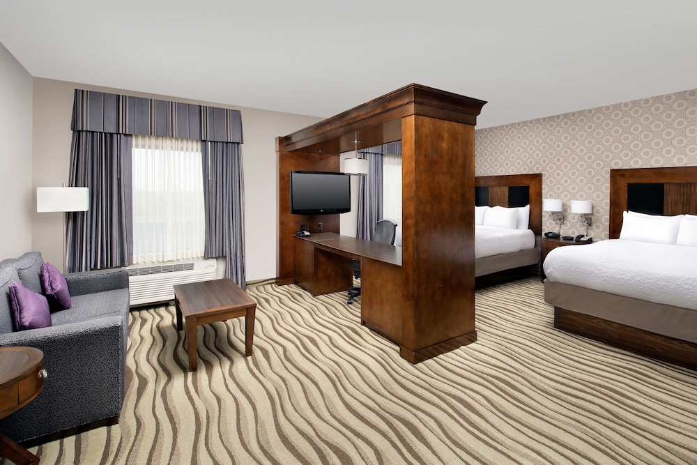 Suite, 2 Queen Beds, Accessible (Hearing) - Photo 1