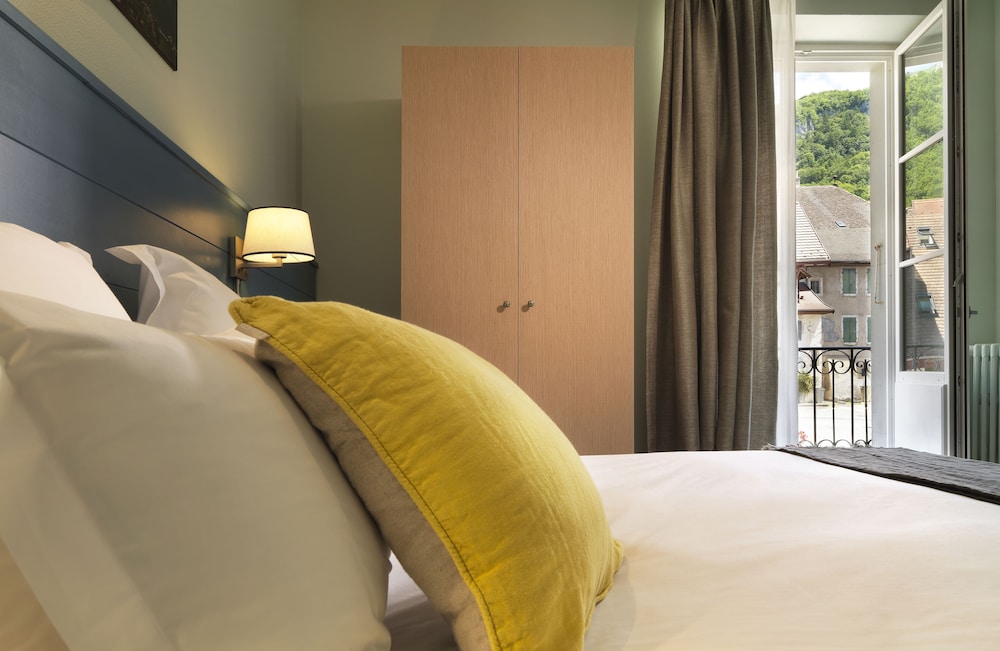 Superior Double or Twin Room, Mountain View photo 3