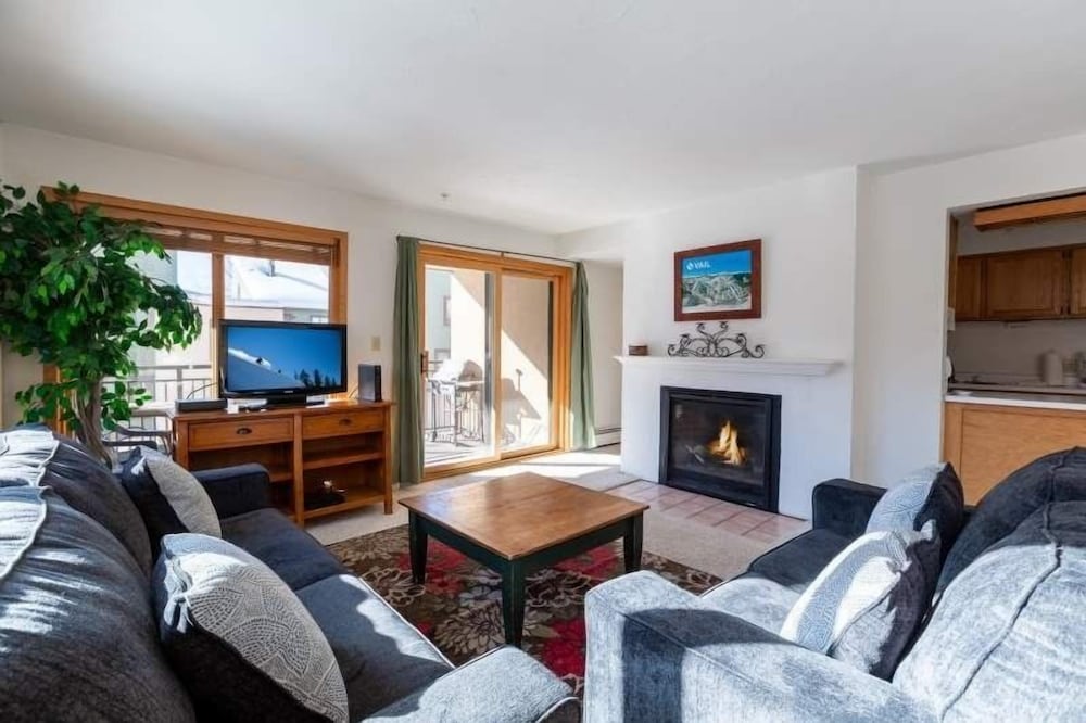 Condo, 2 Bedrooms