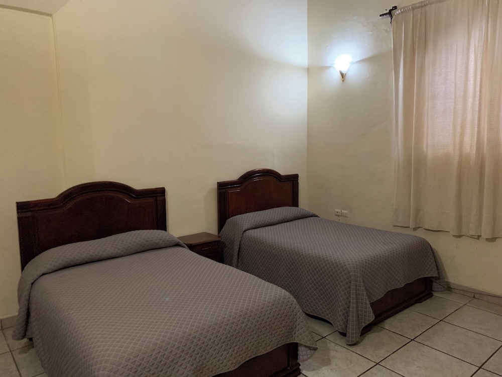 Standard Room, 2 Double Beds