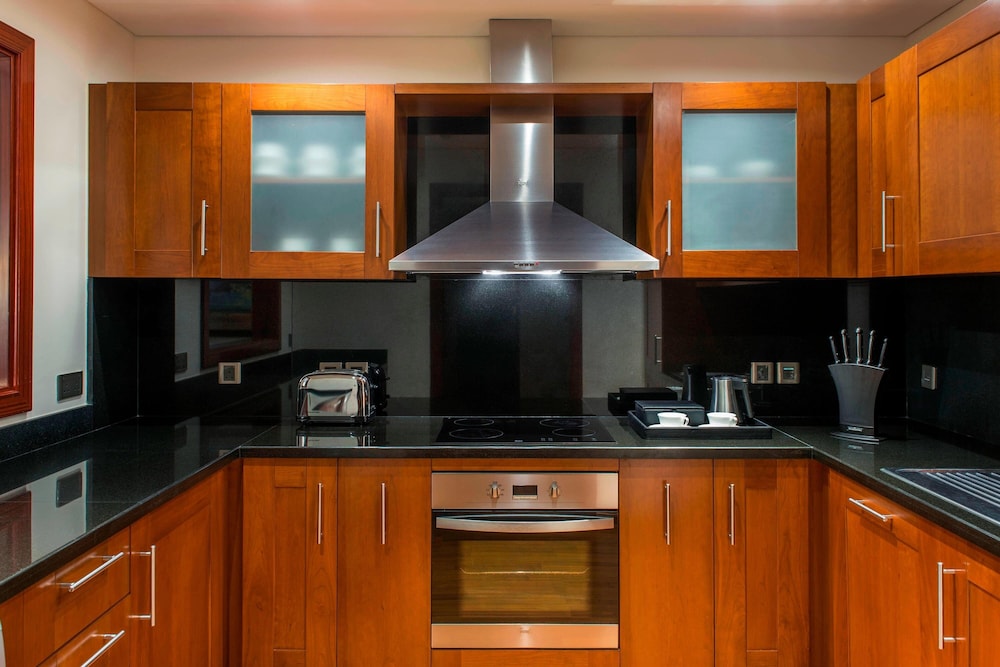 Room, Kitchen