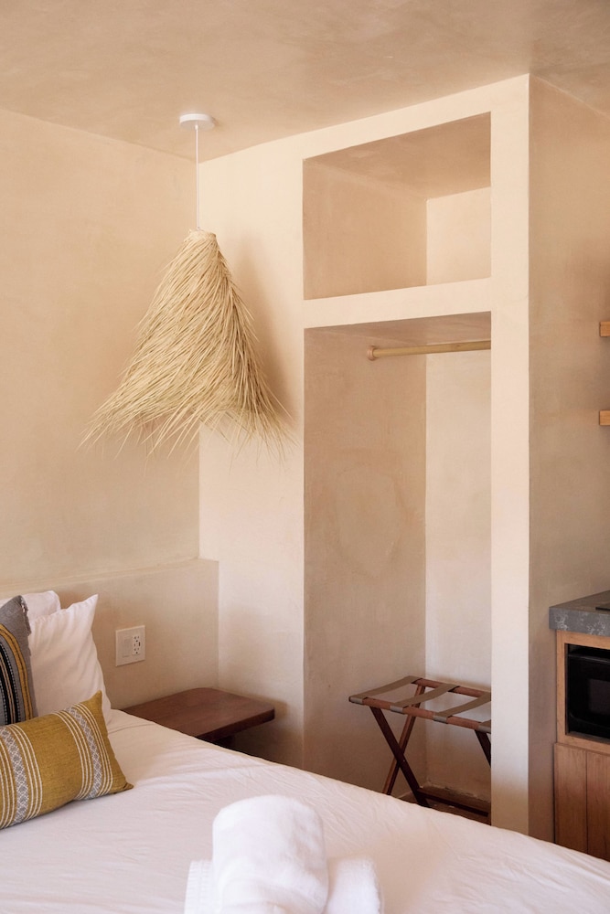 Deluxe Room, 1 Queen Bed with Sofa bed, Kitchenette photo 3