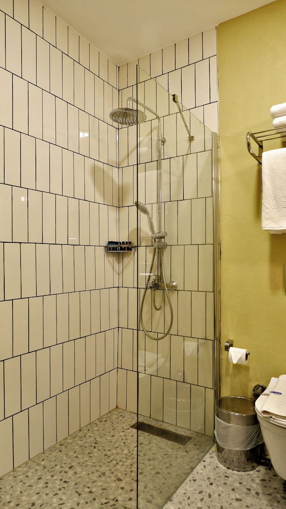 Deluxe Double Room, 1 Double Bed - Photo 2