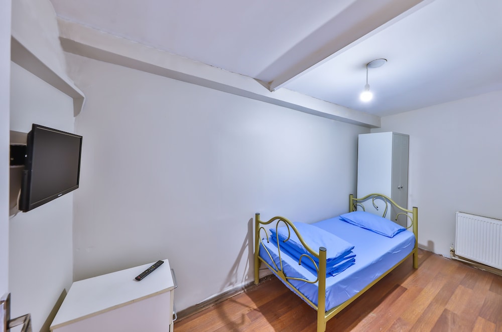 Elite Single Room, Men only, No Windows photo 1