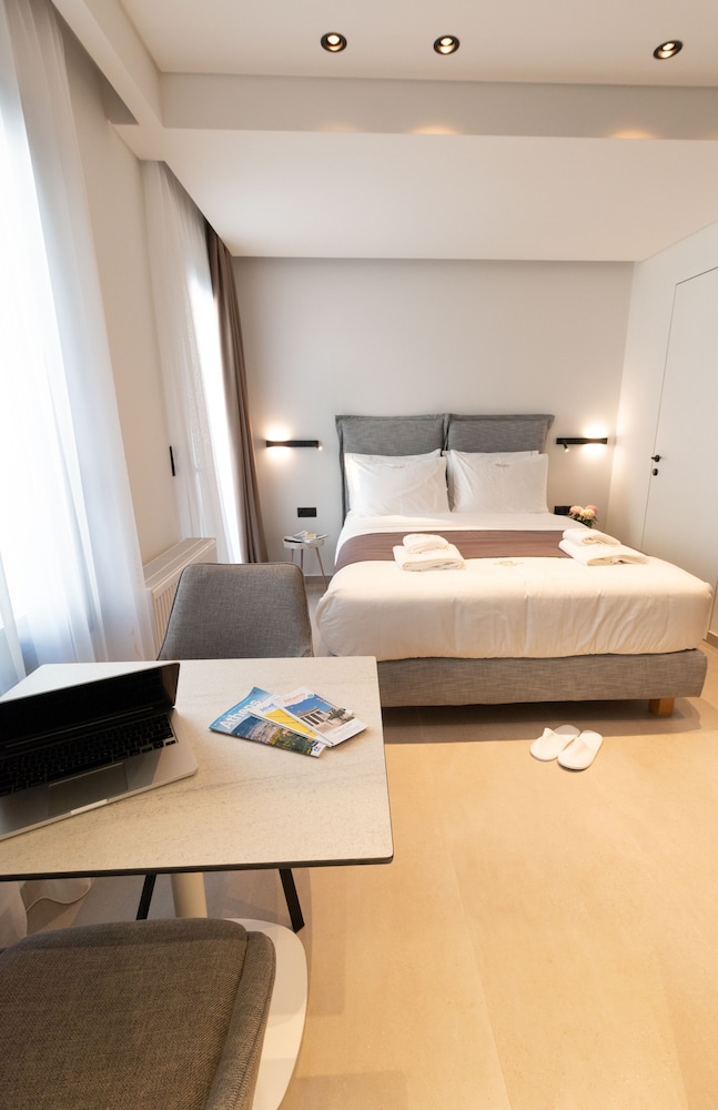 Luxury Apartment, 2 Bedrooms, Hot Tub photo 2