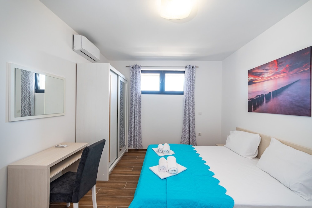 Apartment, 2 Bedrooms, Balcony, City View