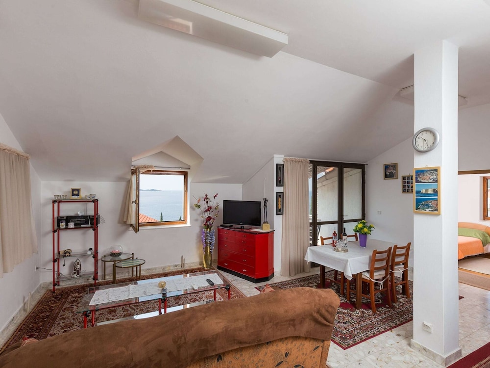 Apartment photo 1