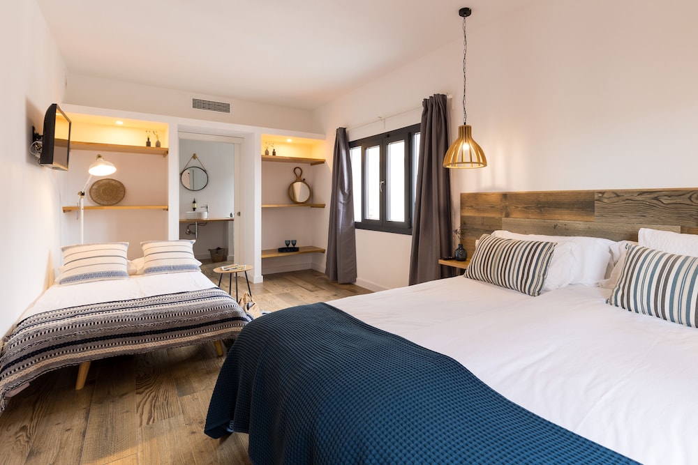 Superior Double Room - Photo 10