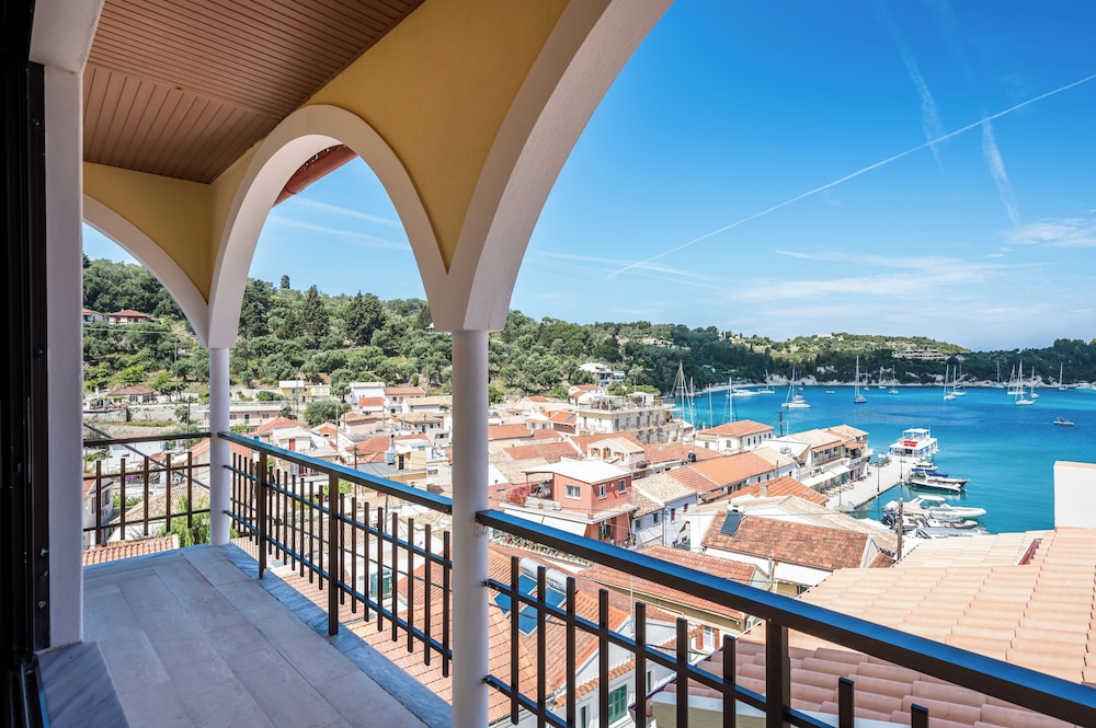 Studio, 1 Bedroom, Balcony, Sea View photo 2