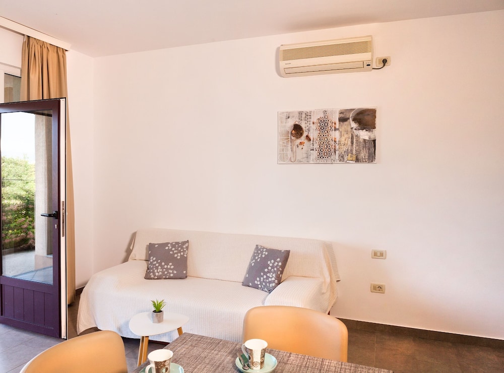 Apartment (Deluxe Two Bedroom Apartment with Ter) photo 3